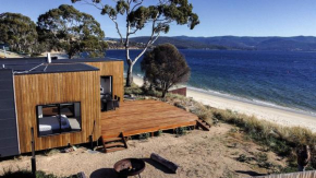 Hotels in Dennes Point